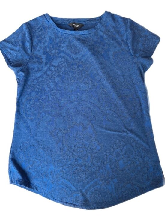Tops - women’s blue short sleeve top